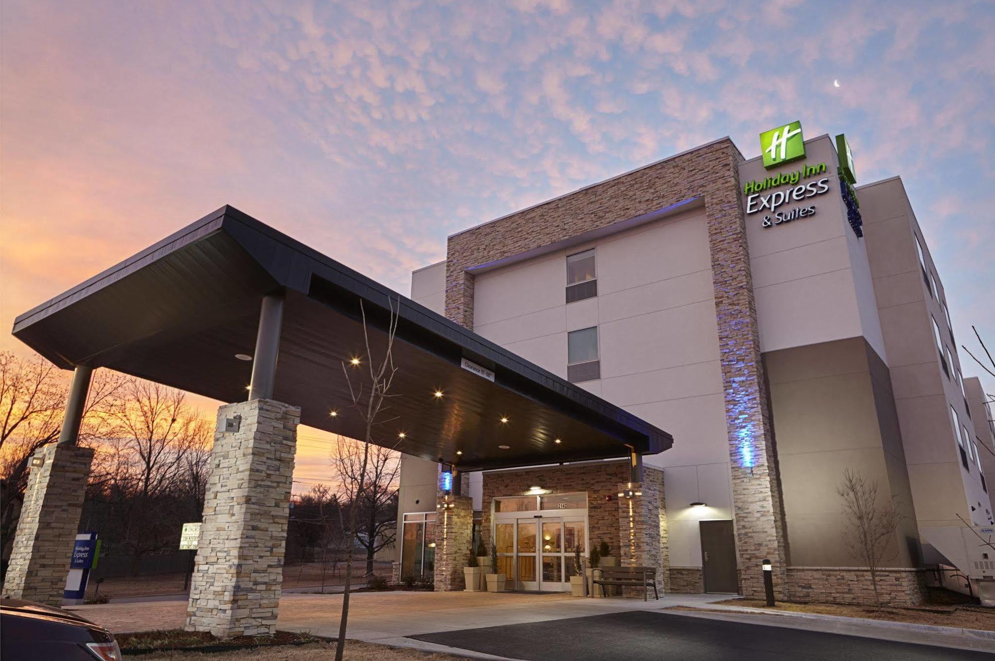 Holiday Inn Express And Suites Tahlequah, An Ihg Hotel Exterior photo